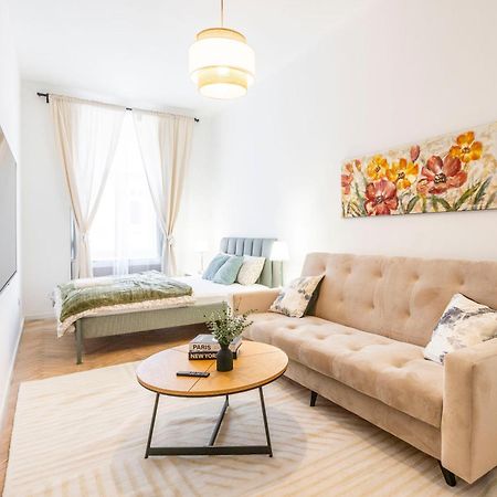 Charming & Cozy Central Apartment In The King Street 布达佩斯 外观 照片